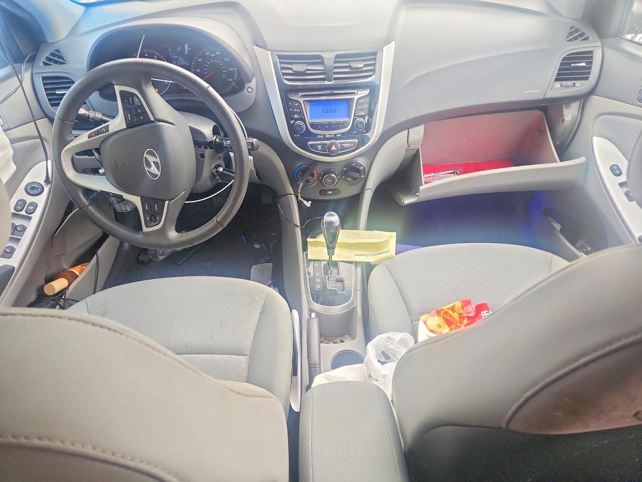 2013 HYUNDAI ACCENT