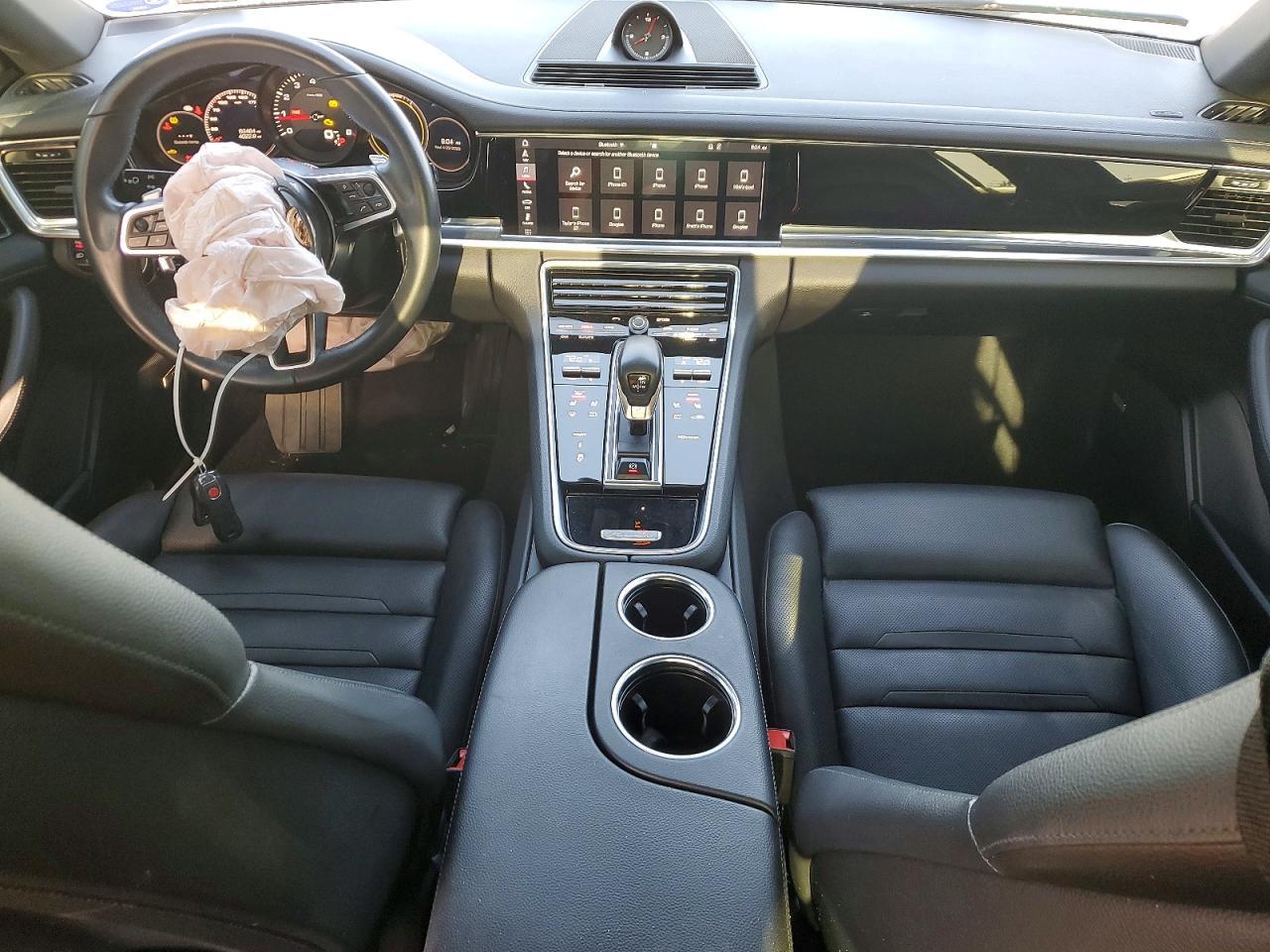 2018 PORSCHE Panamera