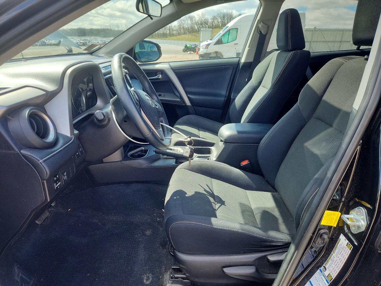 2016 TOYOTA RAV4