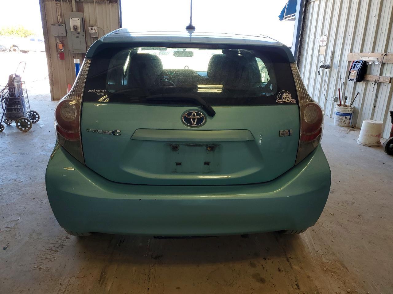 2013 TOYOTA Prius c