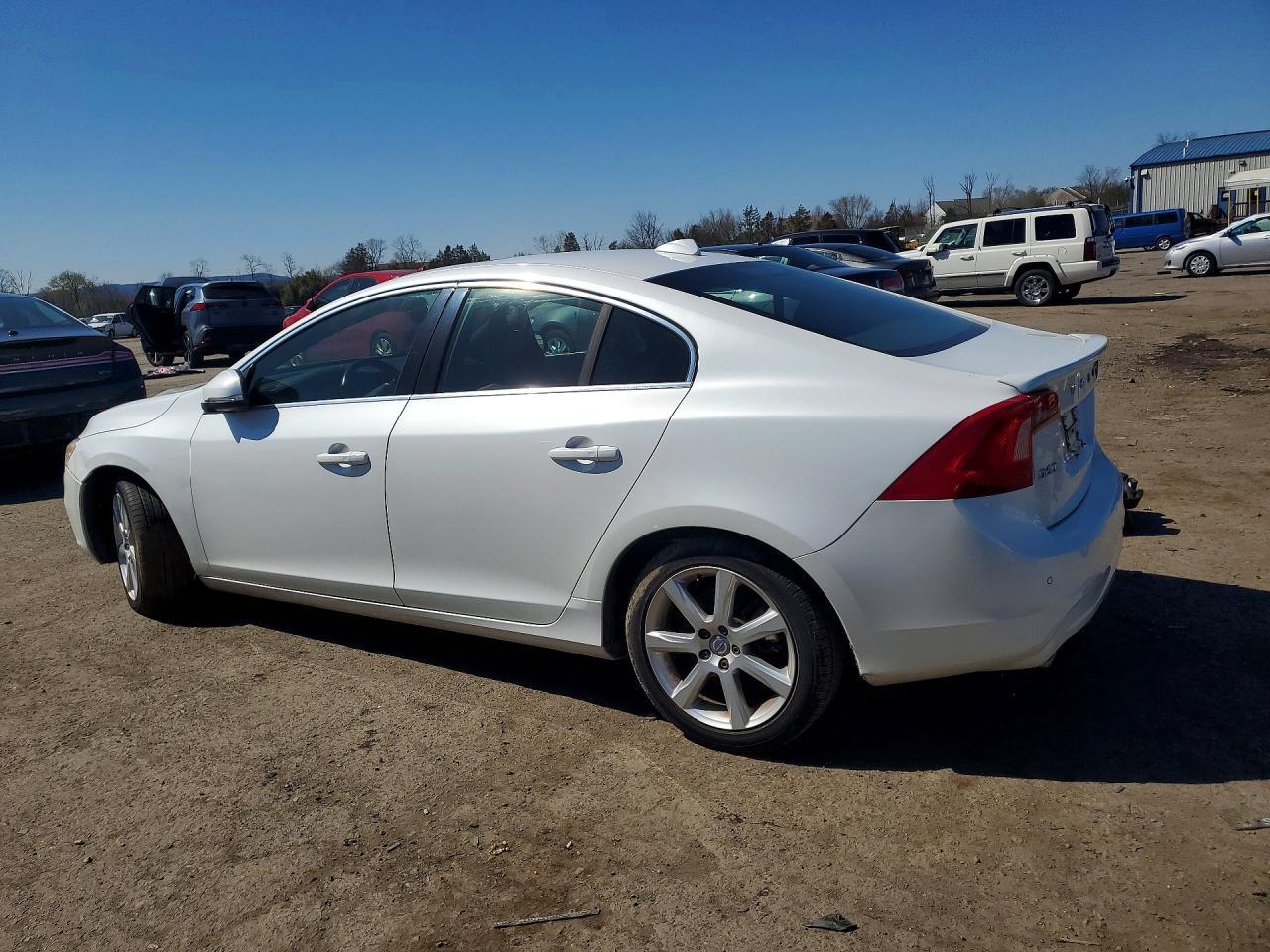 2016 VOLVO S60