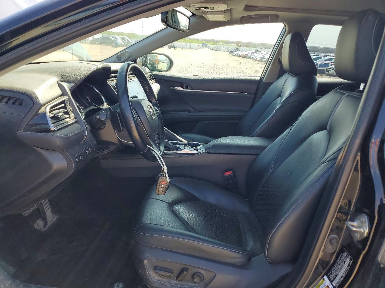 2019 TOYOTA CAMRY