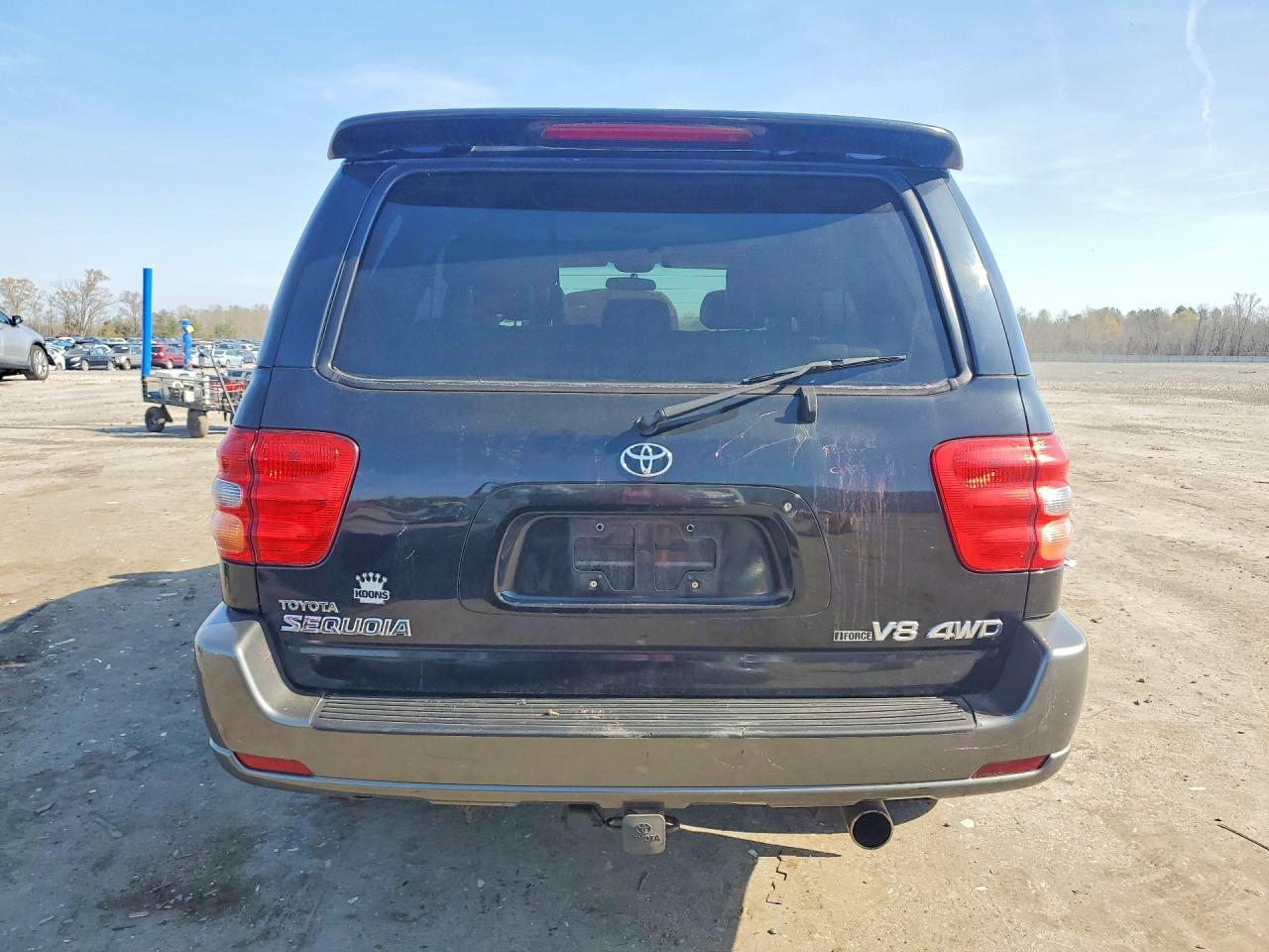 2004 TOYOTA Sequoia