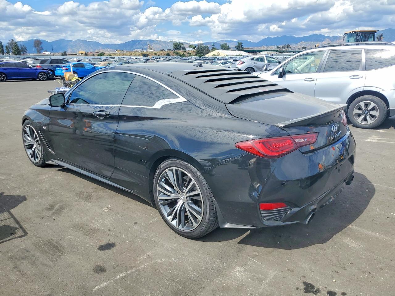 2017 INFINITI Q60