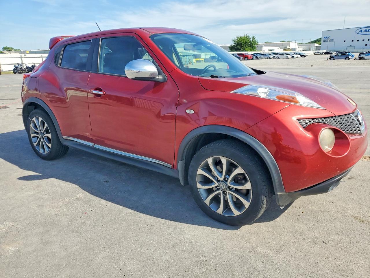 2012 NISSAN Juke