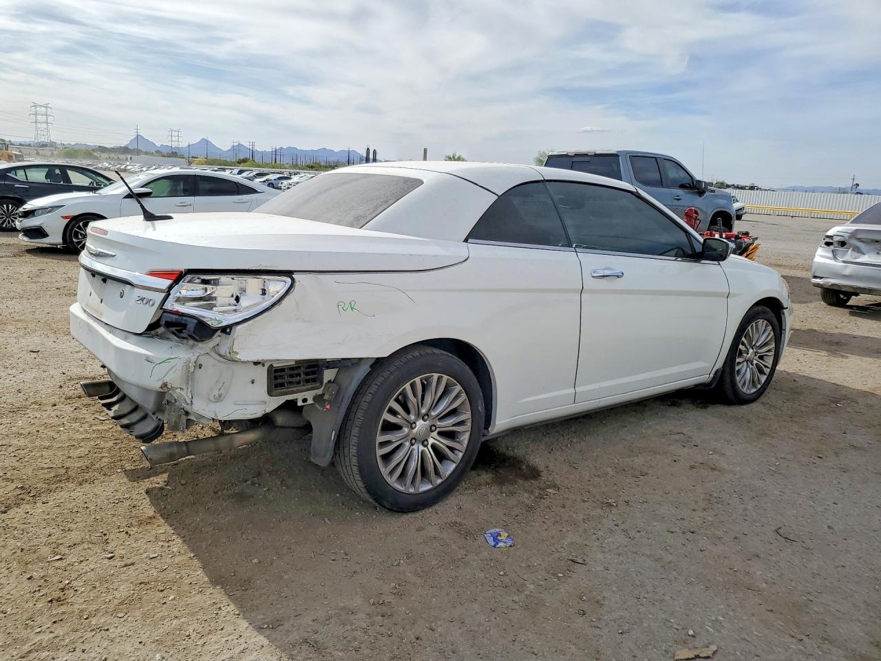 2012 CHRYSLER 200