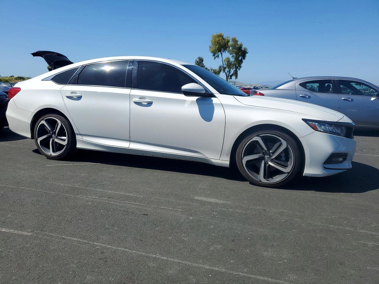 2018 HONDA ACCORD