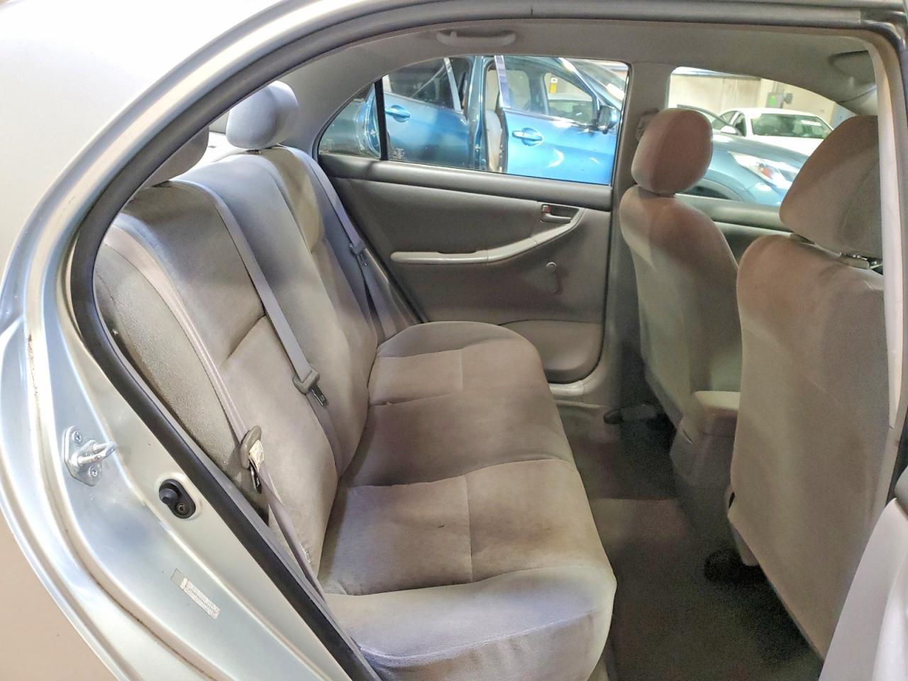 2004 TOYOTA COROLLA