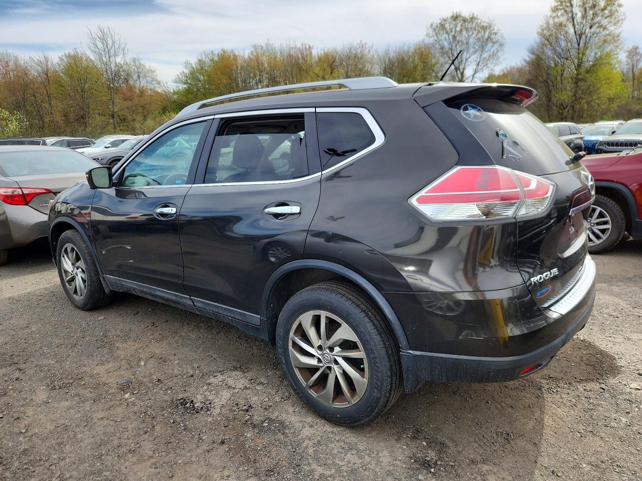 2015 NISSAN ROGUE
