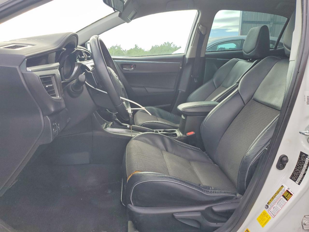 2015 TOYOTA COROLLA