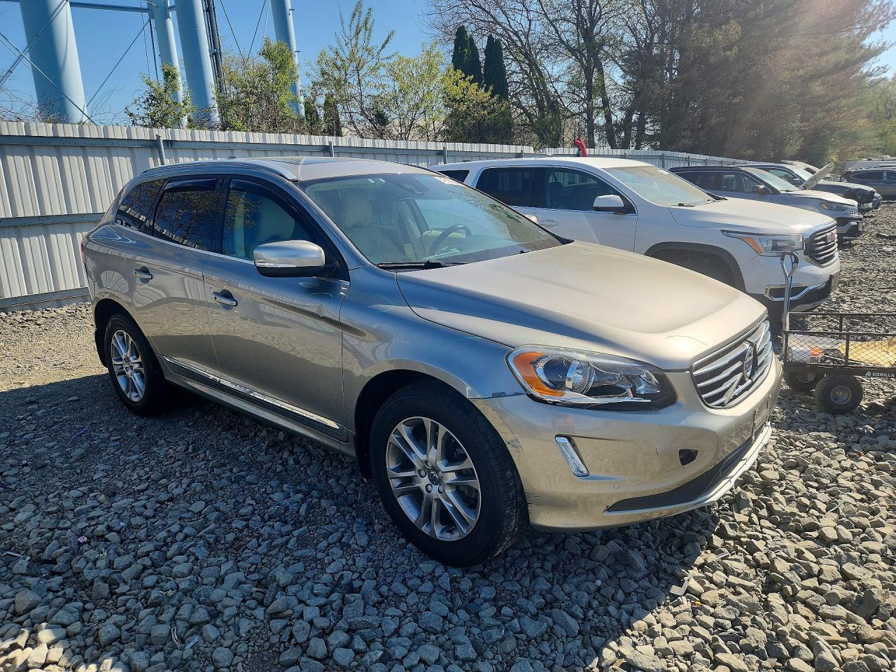 2016 VOLVO XC60