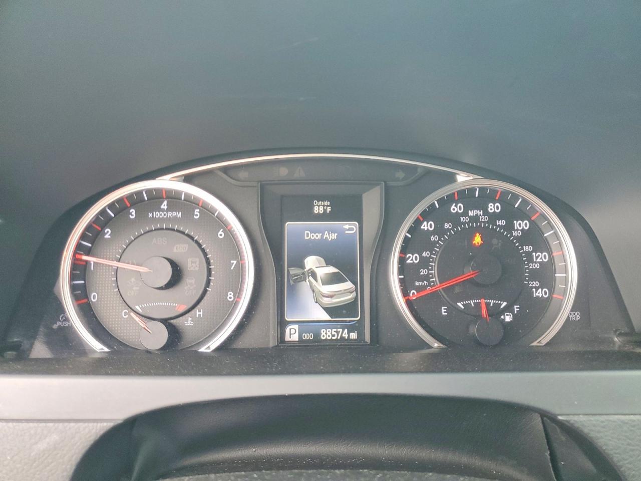 2016 TOYOTA CAMRY