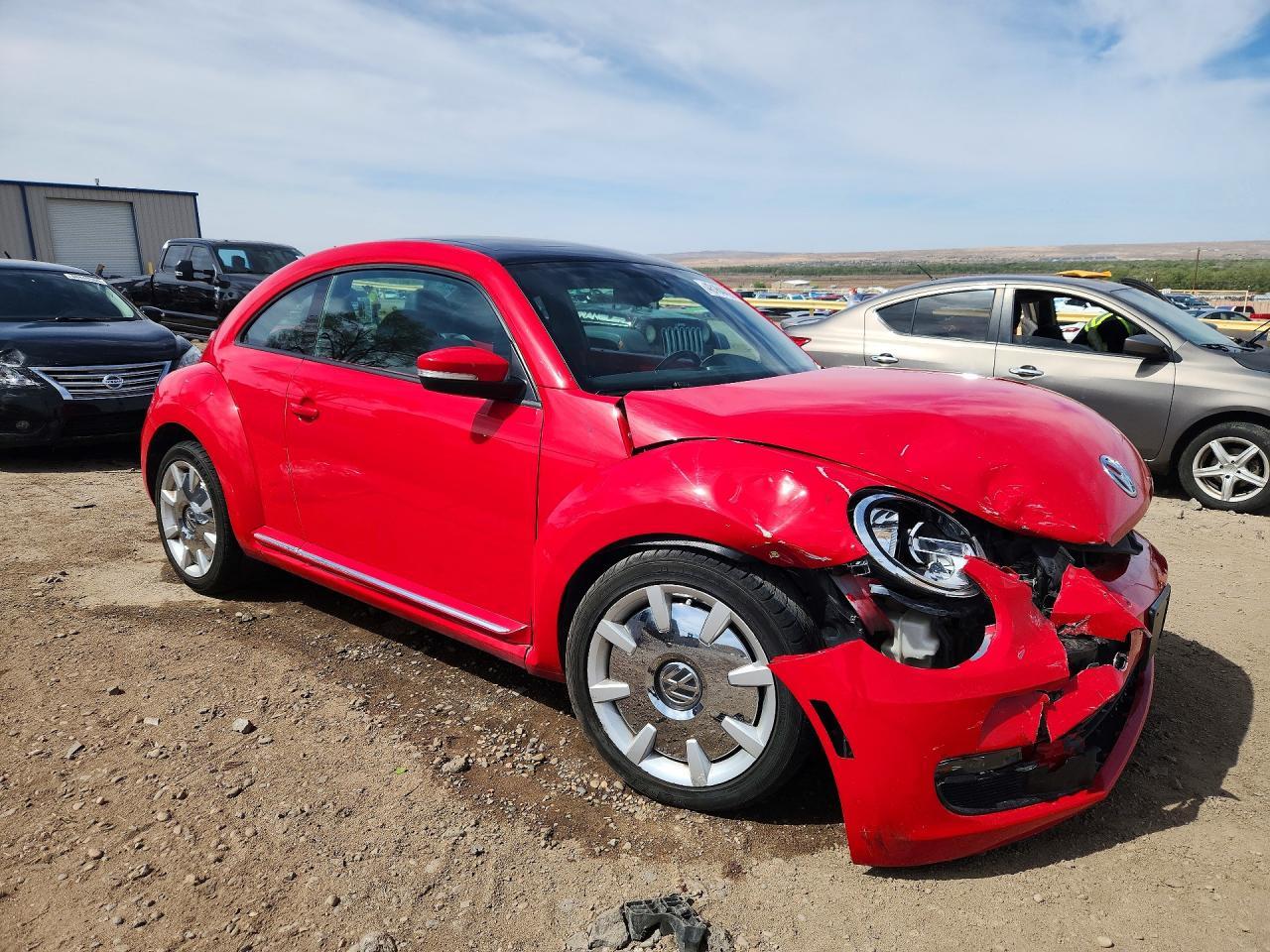 2016 VOLKSWAGEN Beetle