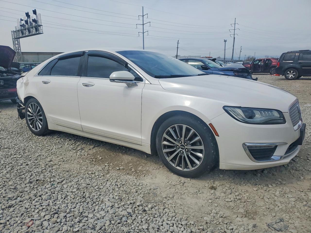 2017 LINCOLN MKZ