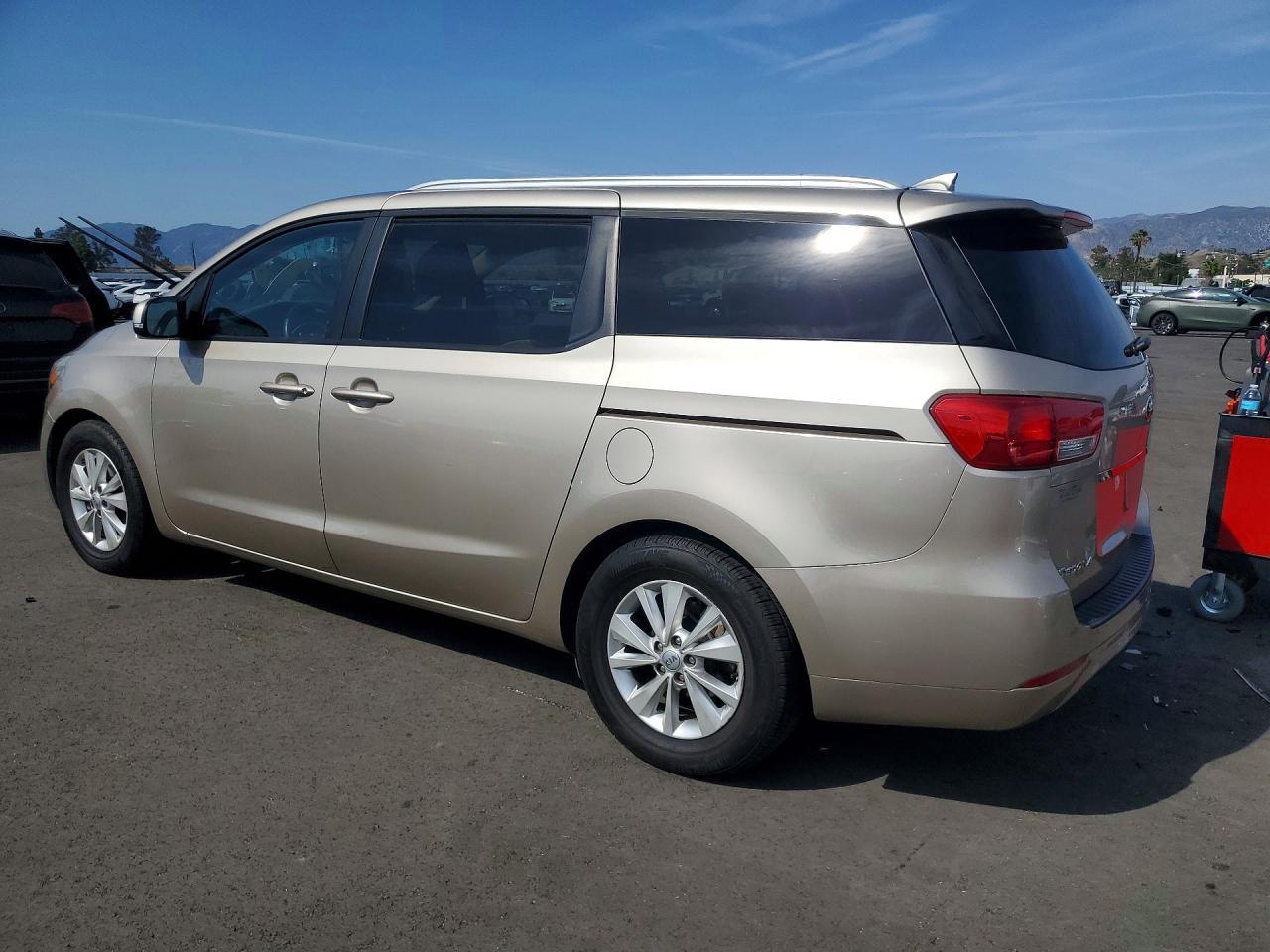 2016 KIA SEDONA