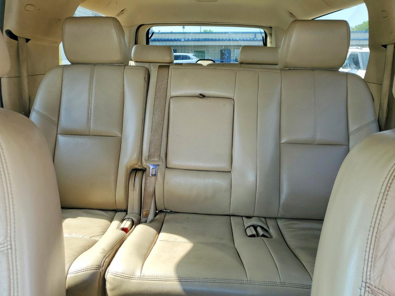2013 CHEVROLET Suburban