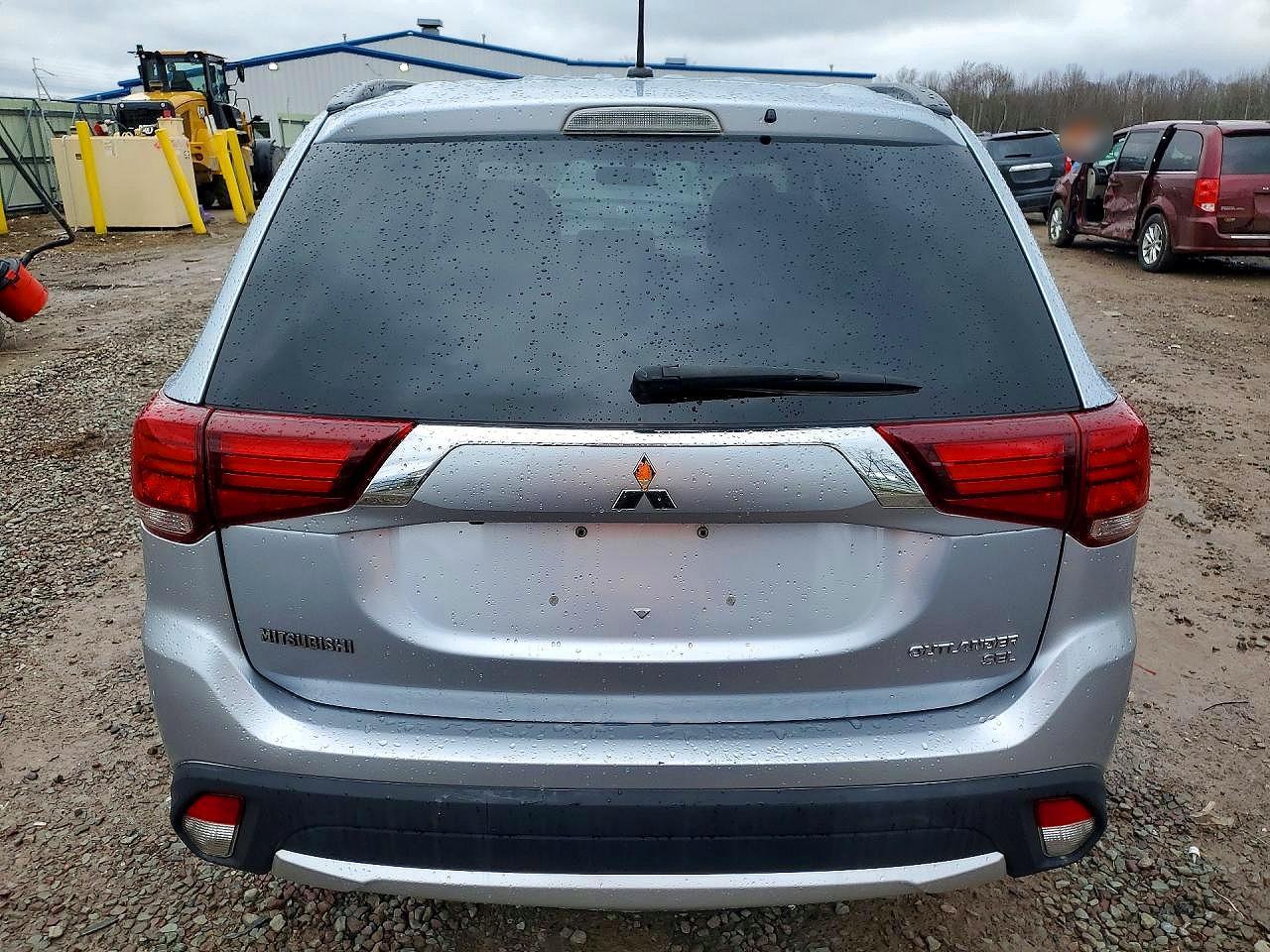 2016 MITSUBISHI outlander