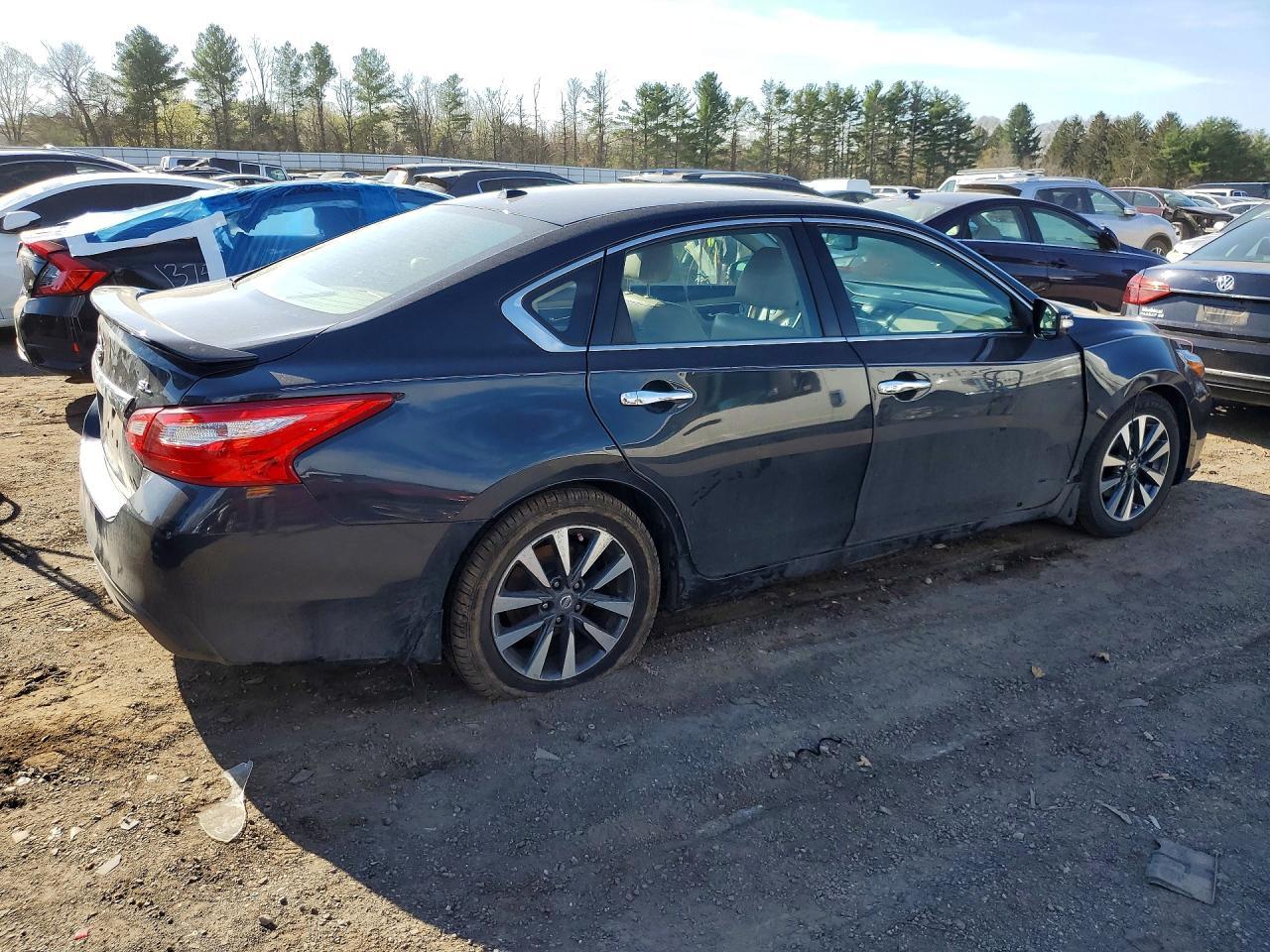 2017 NISSAN ALTIMA