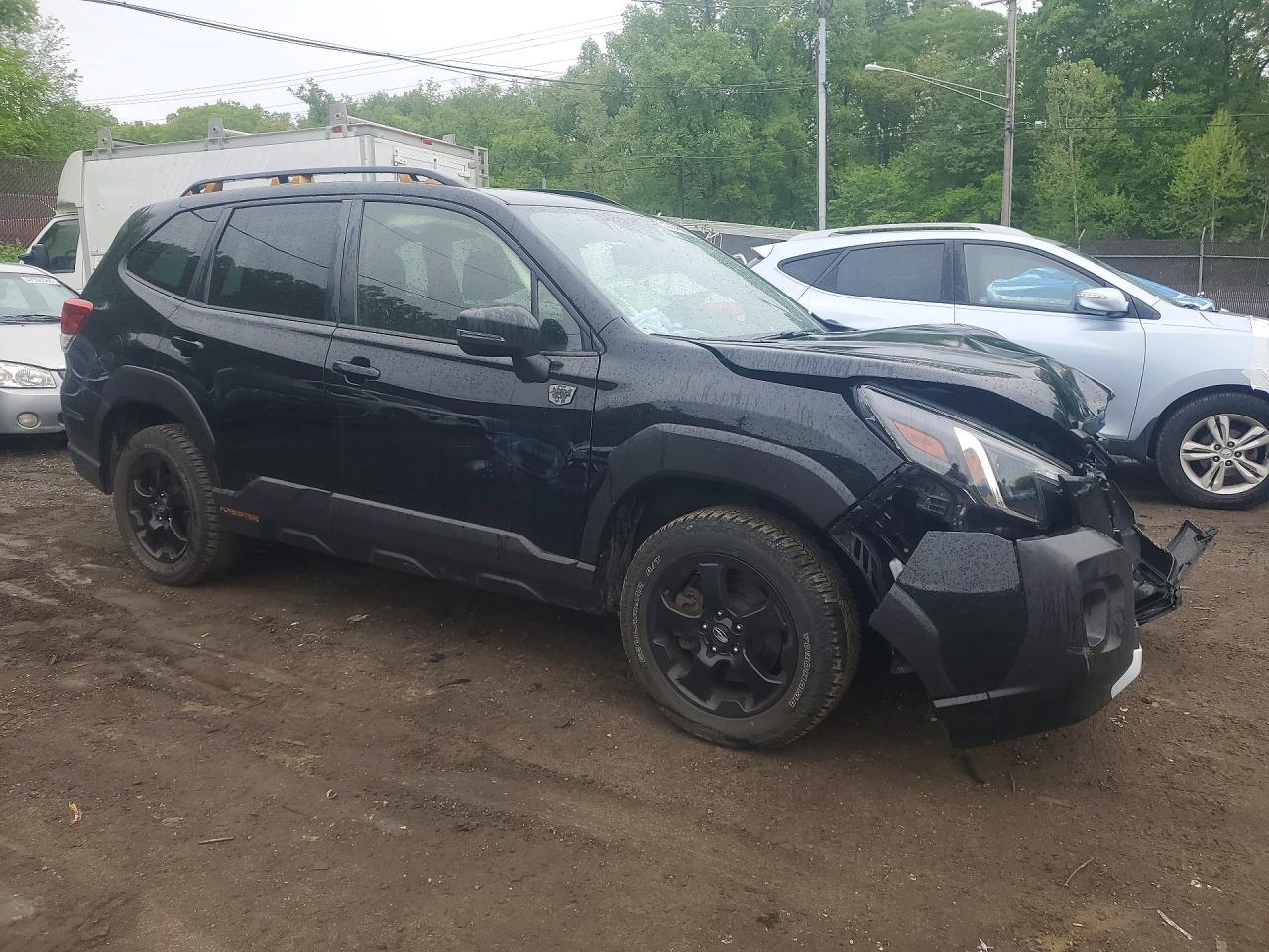 2023 SUBARU FORESTER