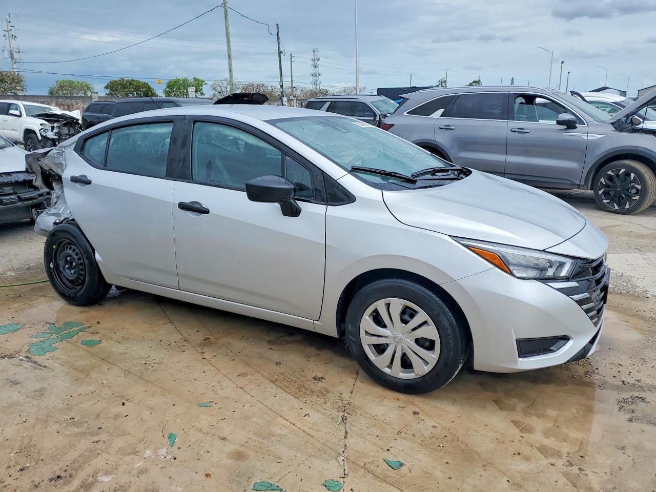 2025 NISSAN VERSA