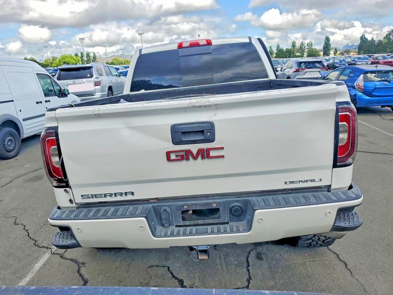 2018 GMC Sierra