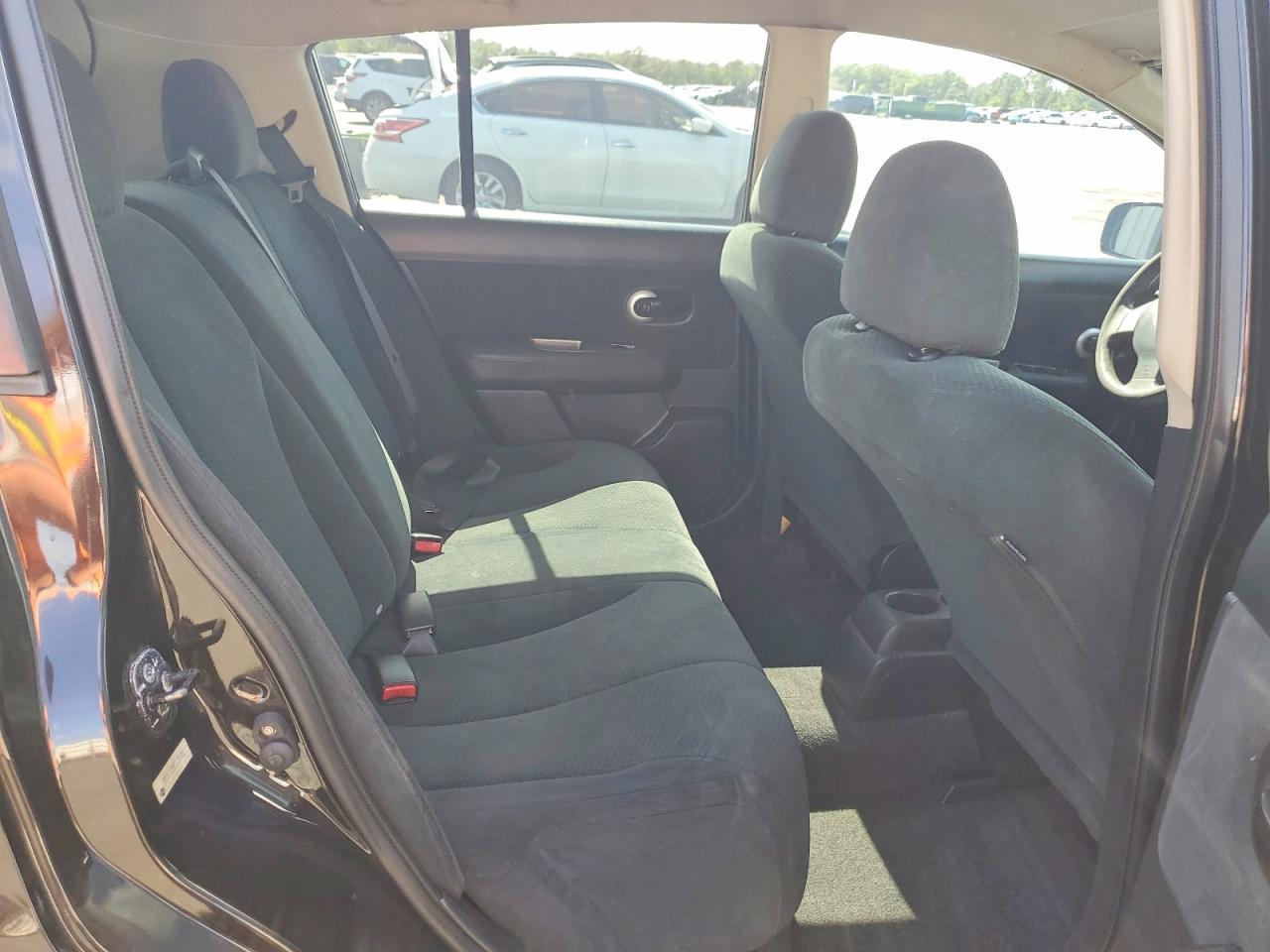 2012 NISSAN VERSA