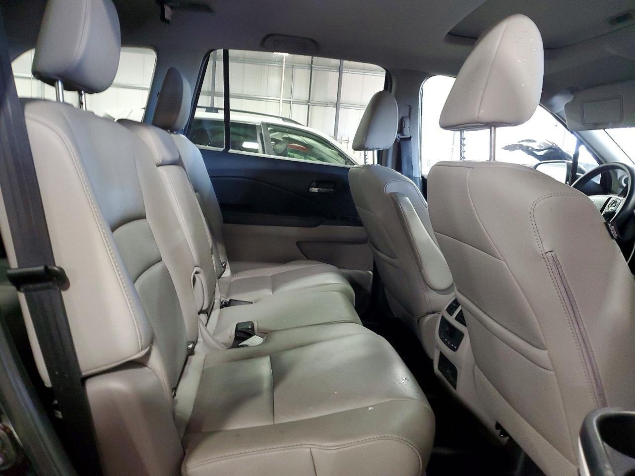 2016 HONDA PILOT
