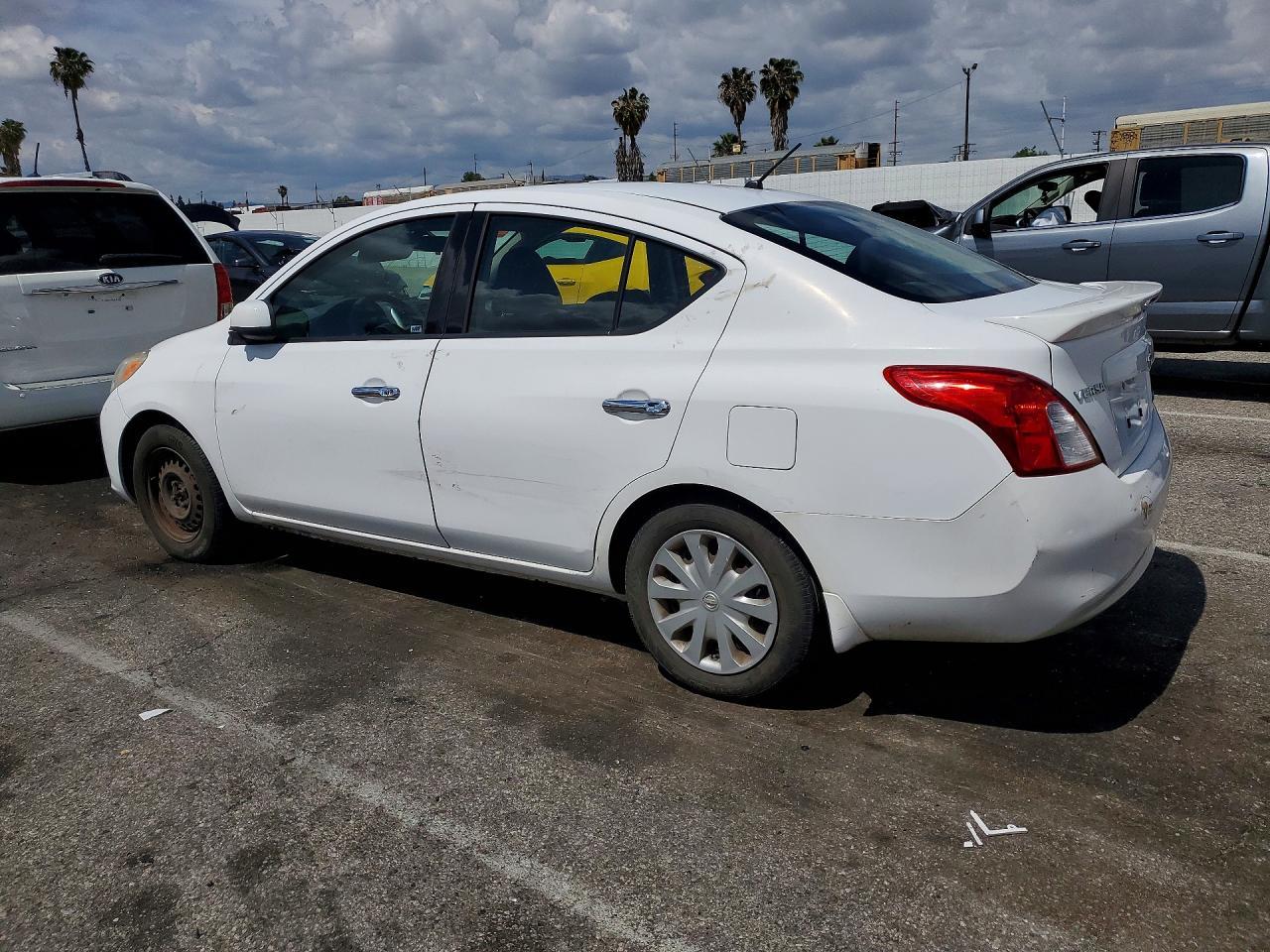2014 NISSAN VERSA