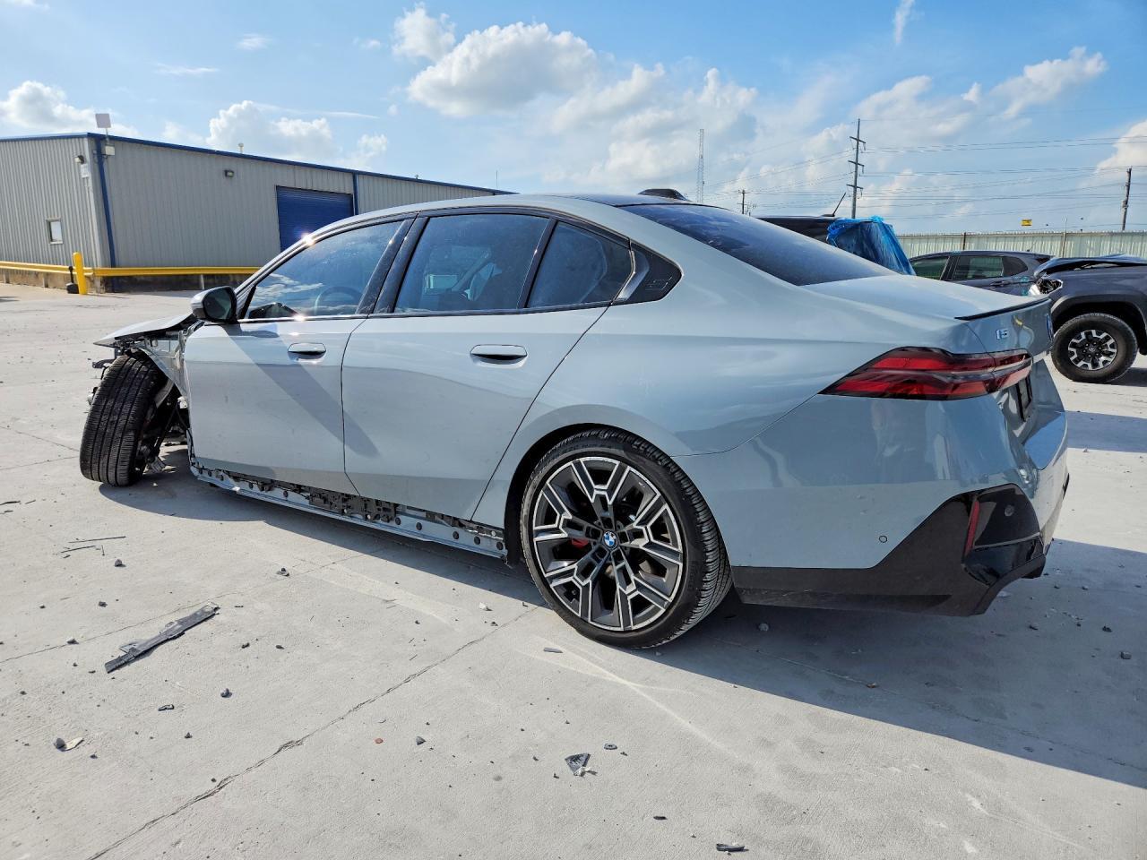 2025 BMW i5