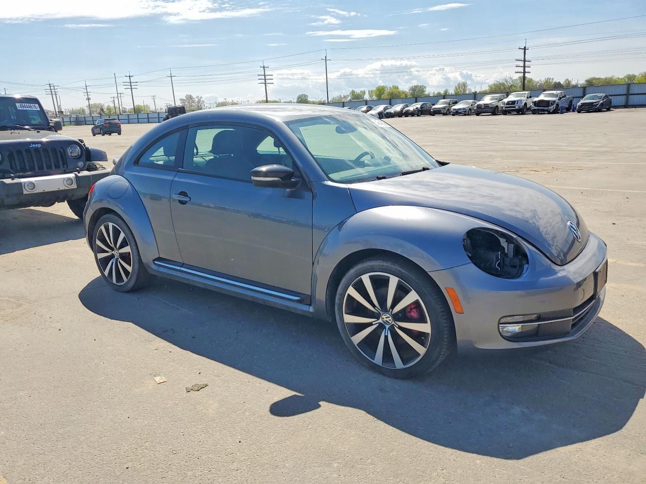 2012 VOLKSWAGEN Beetle