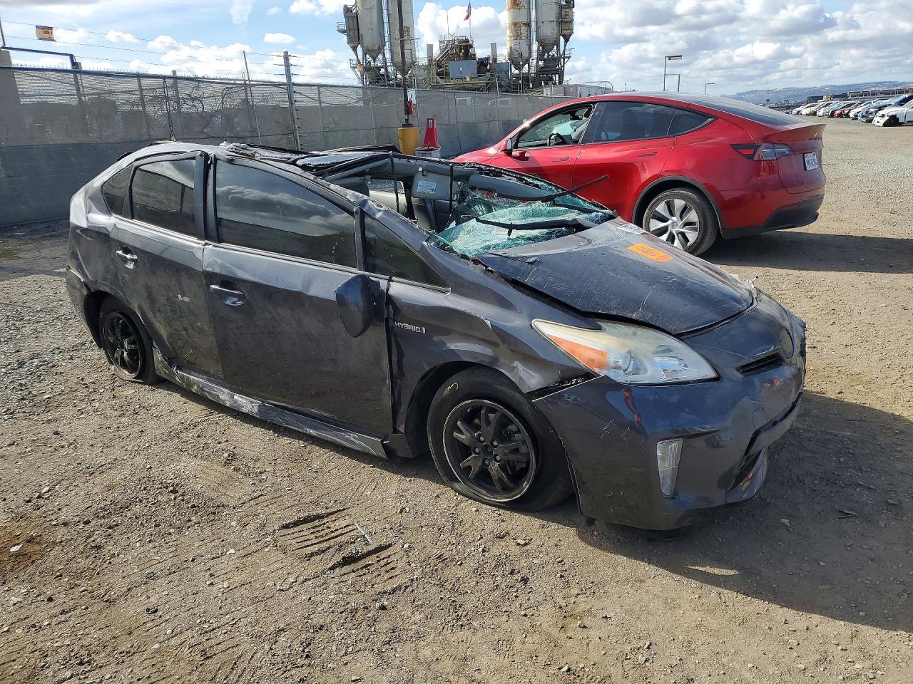 2013 TOYOTA PRIUS