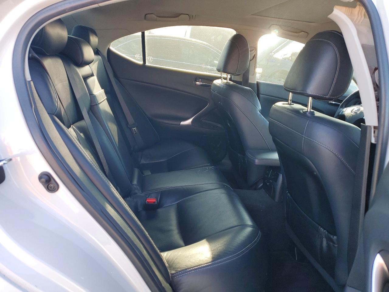 2011 LEXUS IS 250