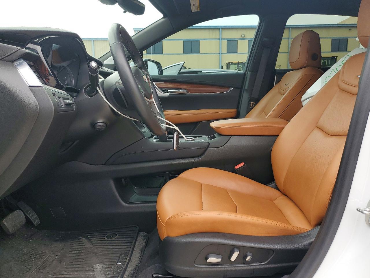 2024 CADILLAC XT5