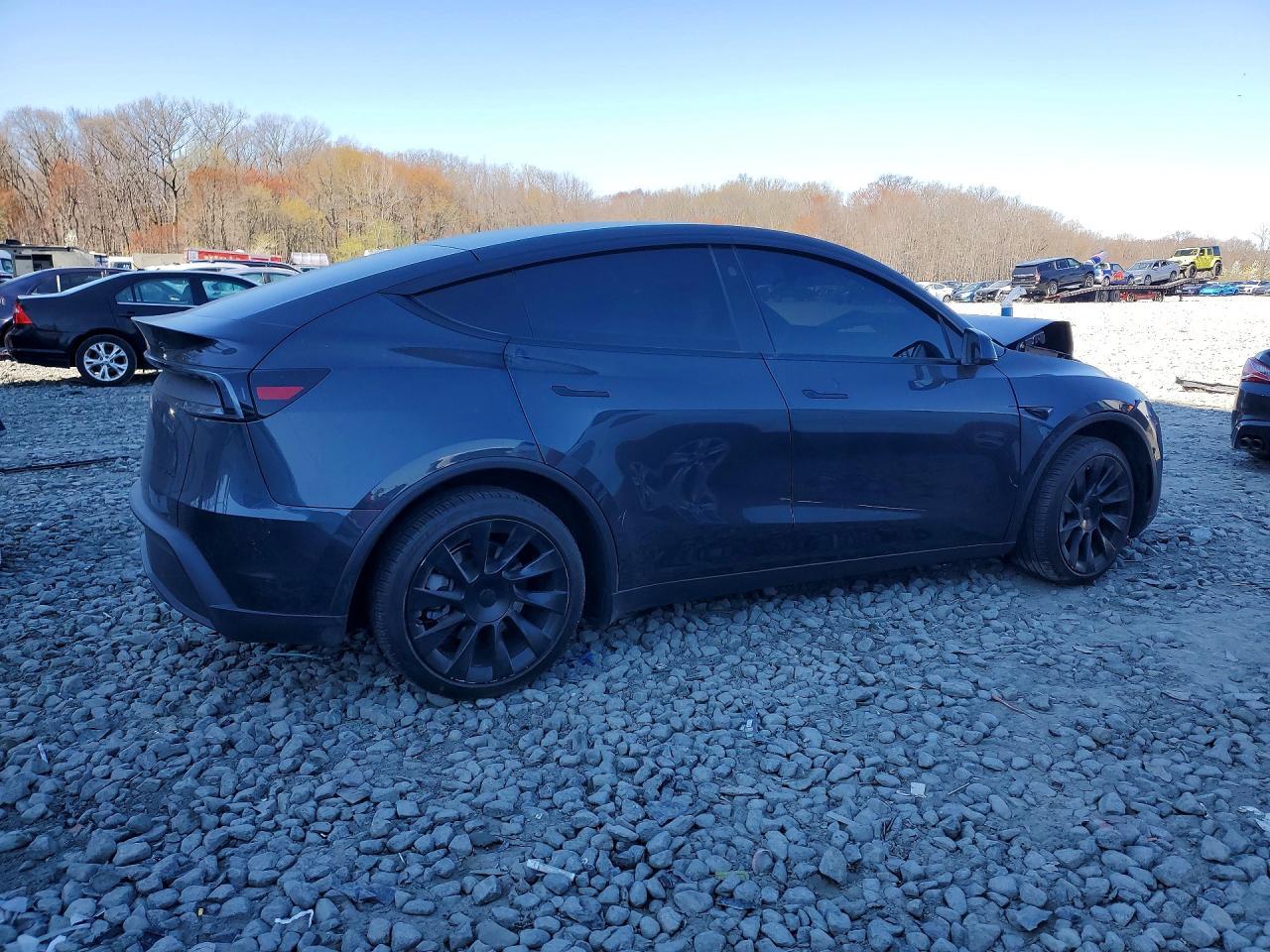 2026 TESLA MODEL Y