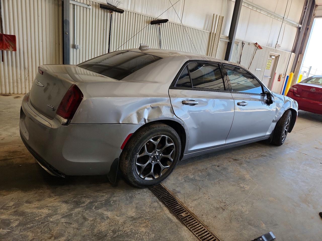 2016 CHRYSLER 300