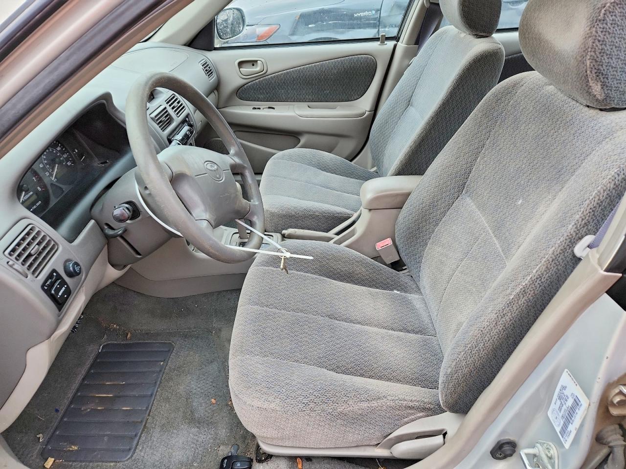 2001 TOYOTA COROLLA