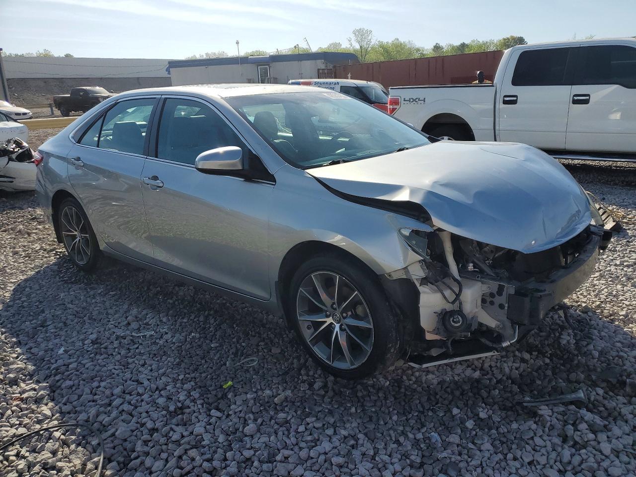 2016 TOYOTA CAMRY