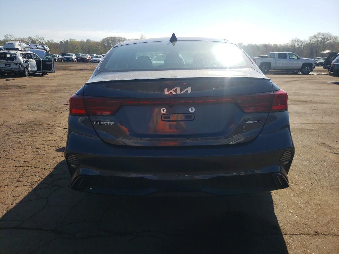 2023 KIA FORTE
