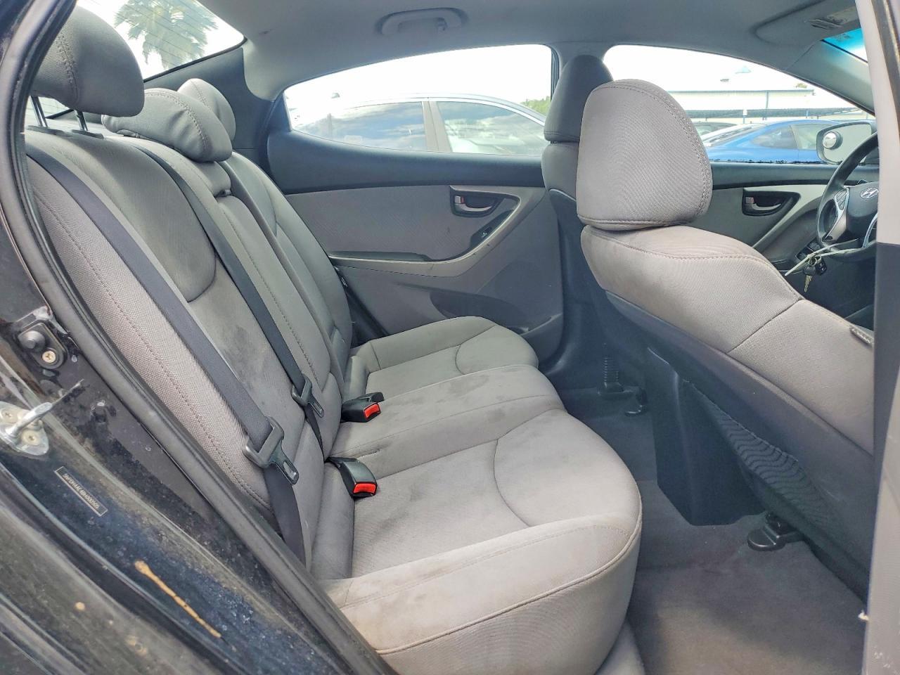 2011 HYUNDAI ELANTRA