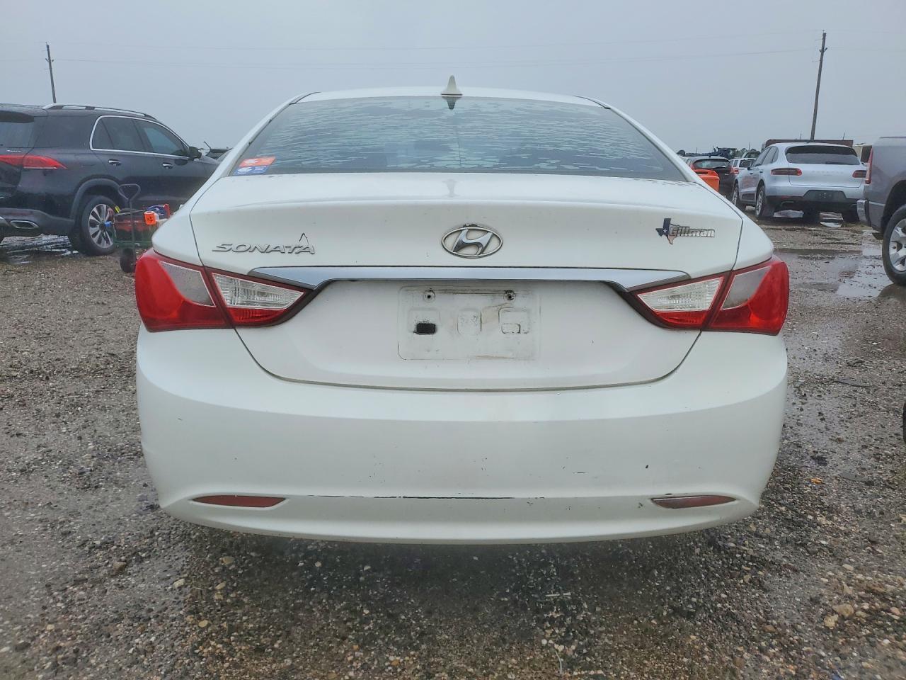 2011 HYUNDAI SONATA