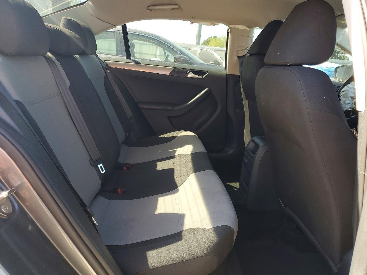 2017 VOLKSWAGEN JETTA