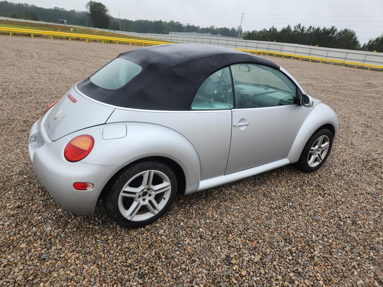2005 VOLKSWAGEN Beetle