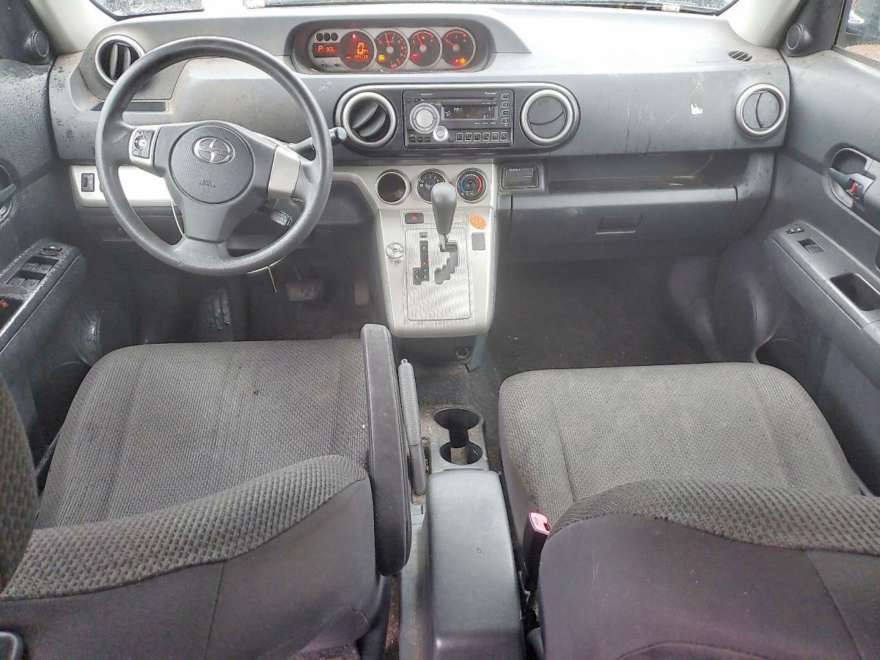 2010 TOYOTA SCION