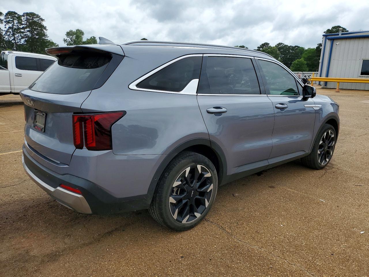 2024 KIA SORENTO