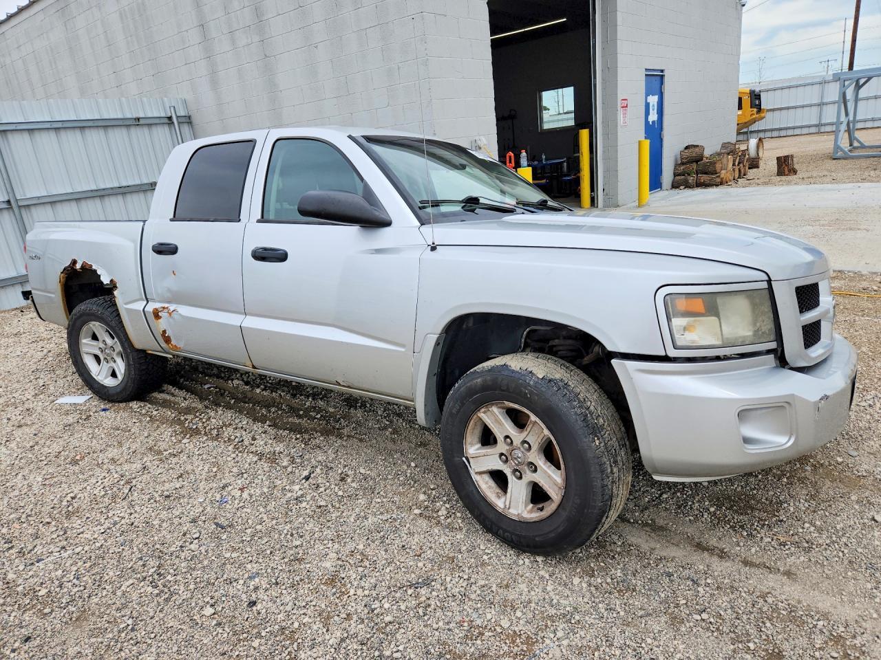 2010 DODGE Dakota