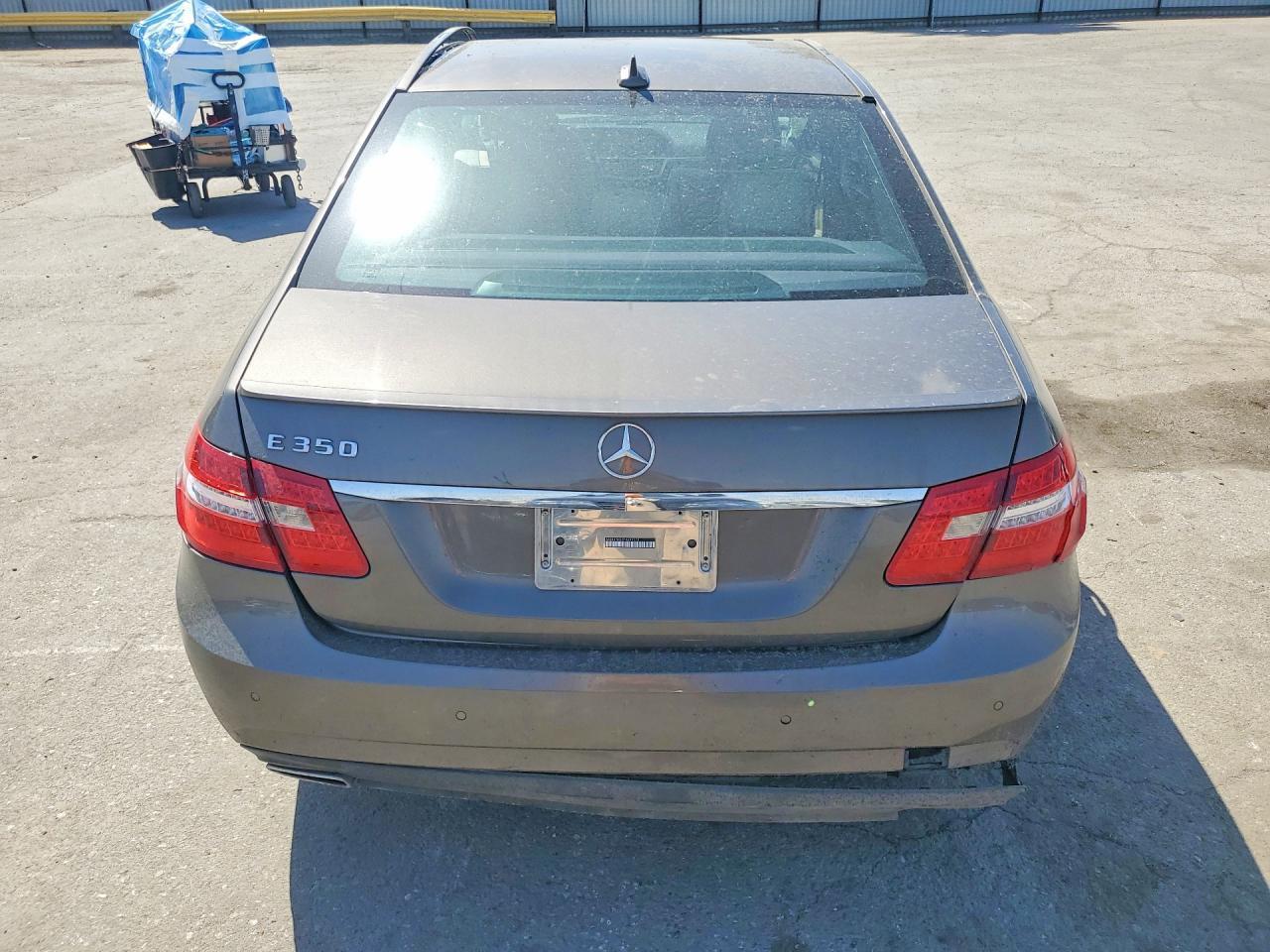 2013 MERCEDES-BENZ E-Class