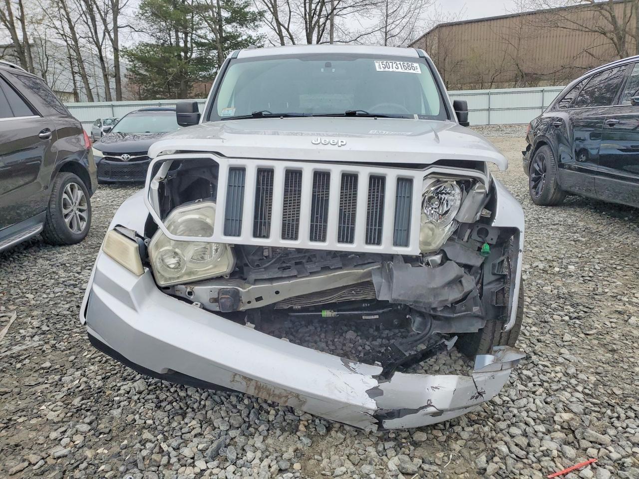 2011 JEEP Liberty