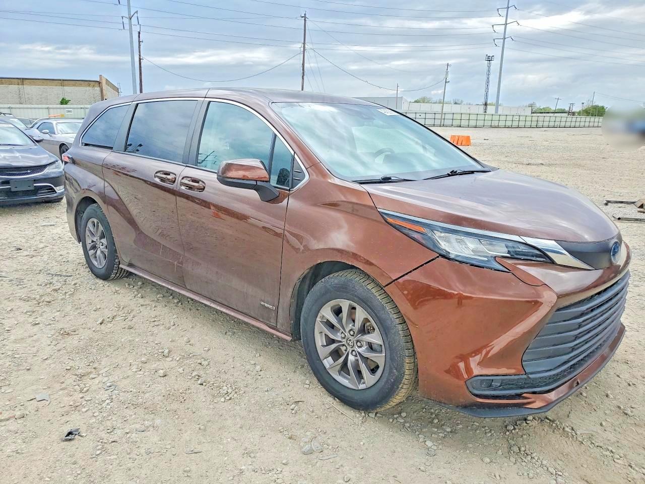 2021 TOYOTA SIENNA