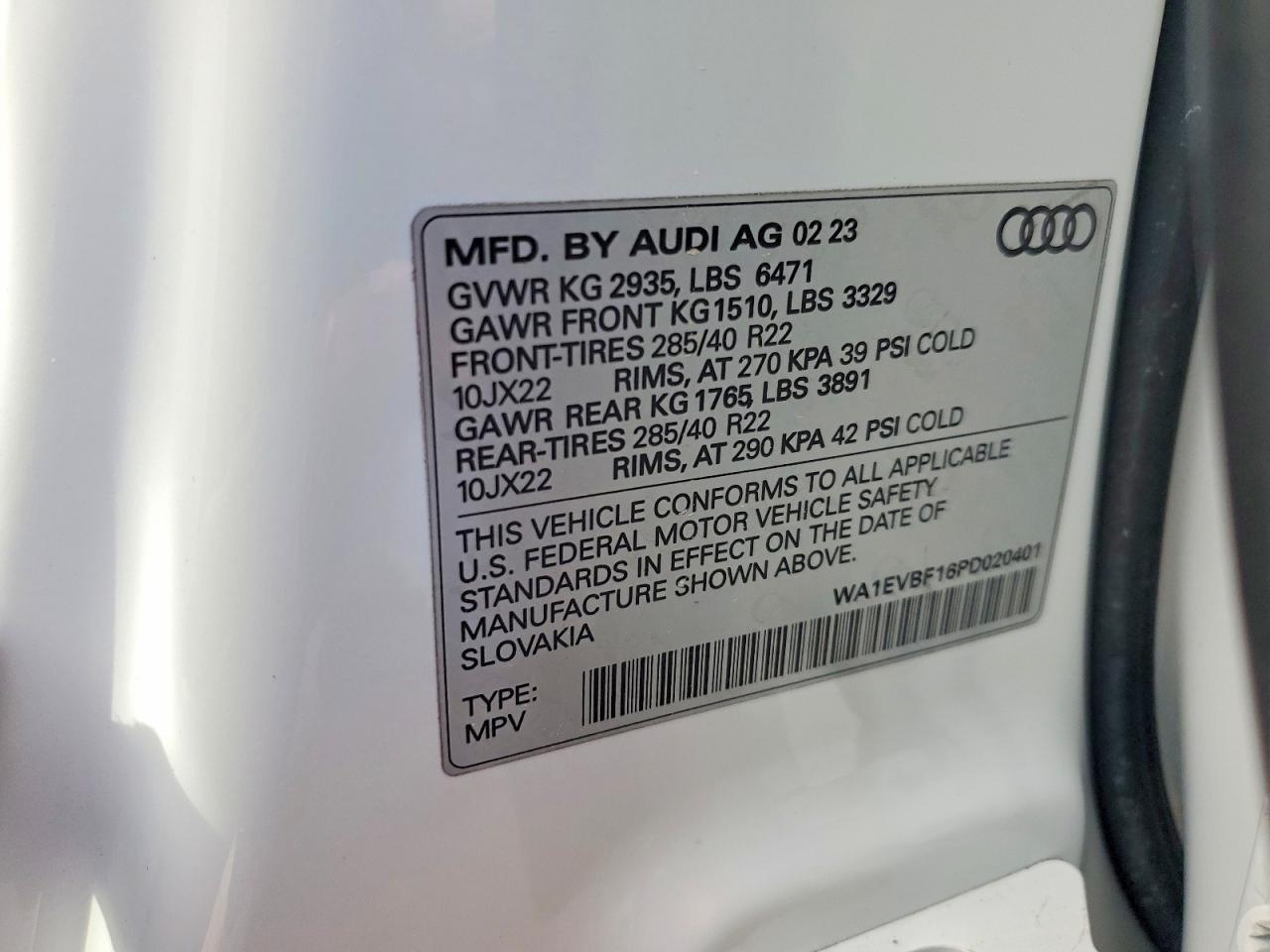 2023 AUDI Q8