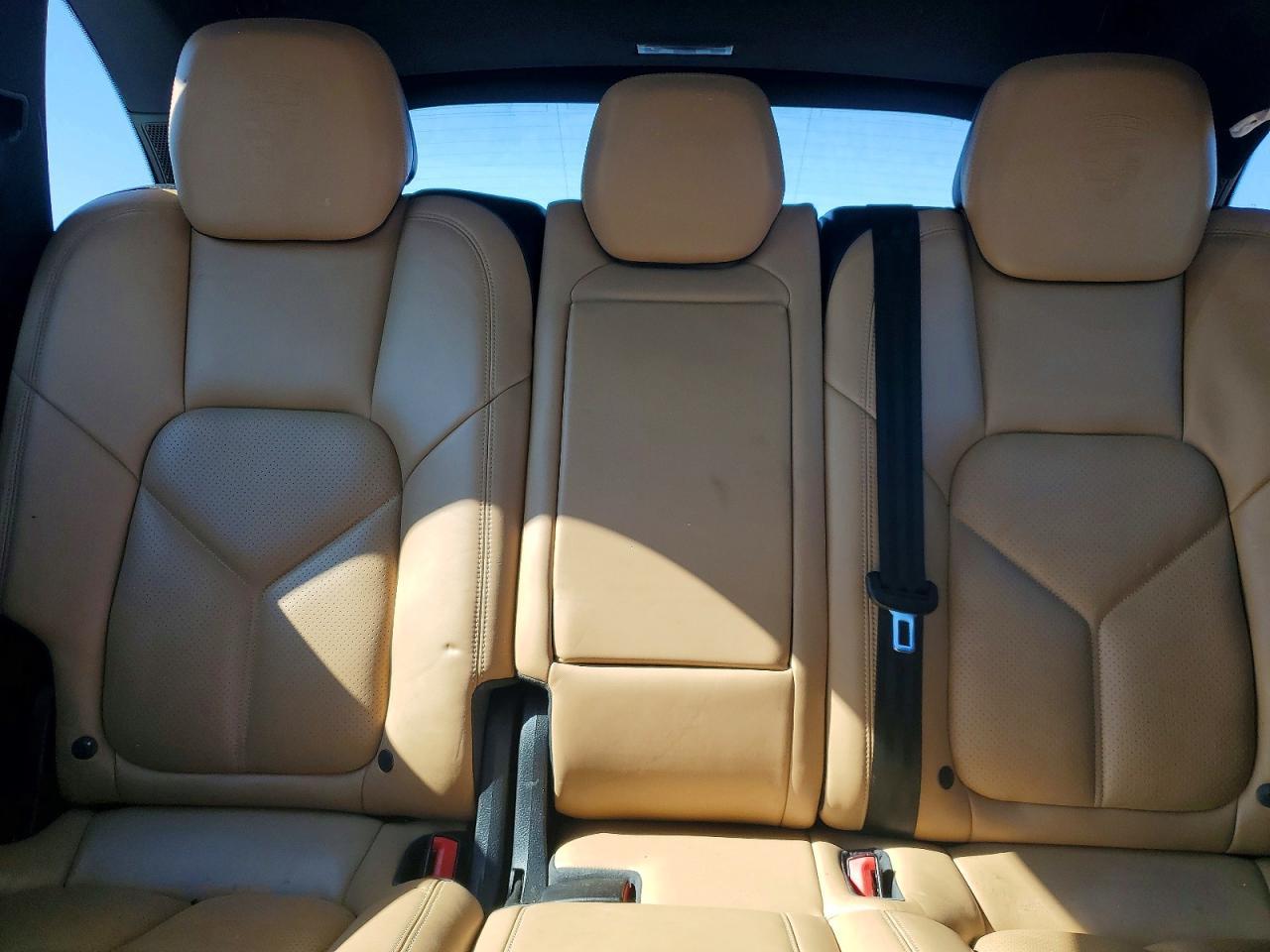 2018 PORSCHE CAYENNE